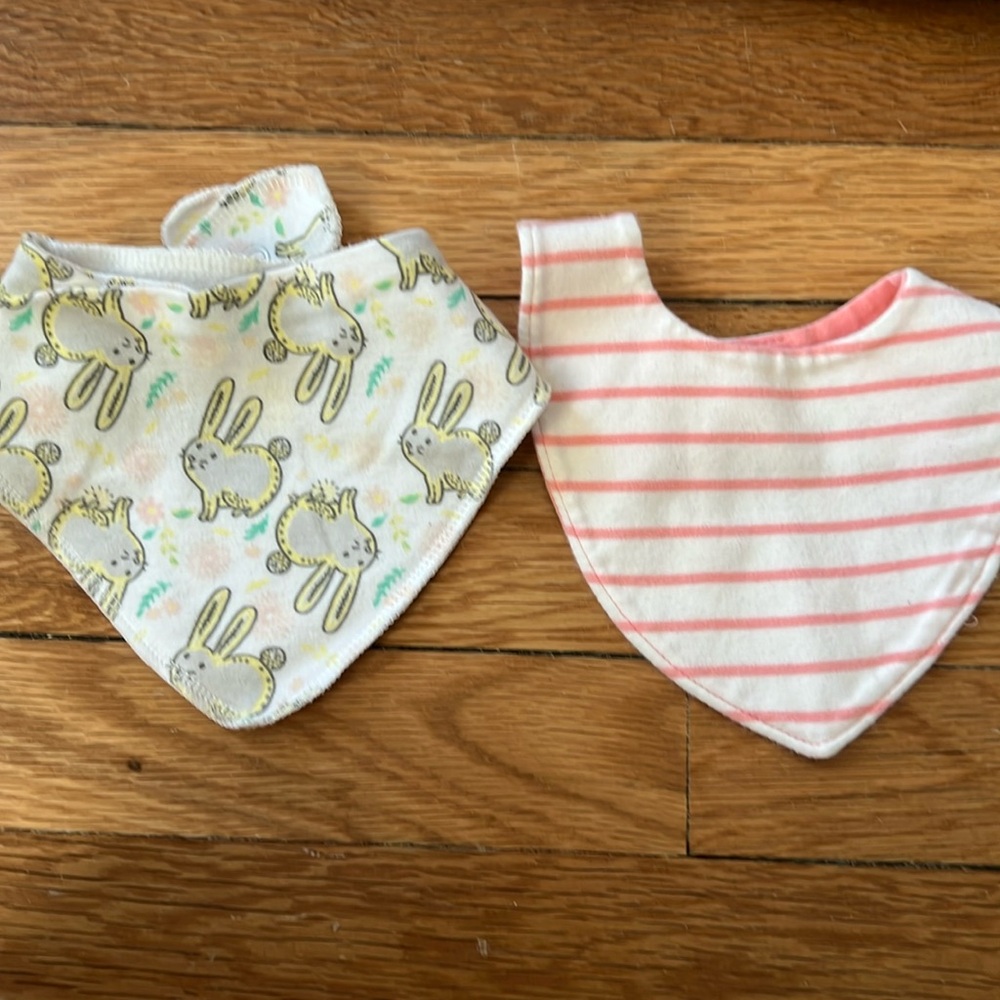 3 for $9 
NWOT set of 2 baby bibs, never used
